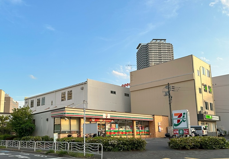 ディアレイシャス東京ベイ潮見 コンビニ