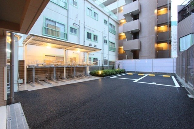 アイルイムーブル向島 駐車場