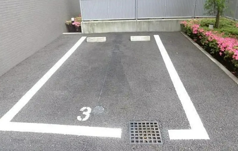 ルーブル住吉 駐車場