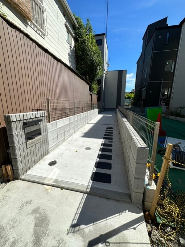 アゼリア東向島 エントランス