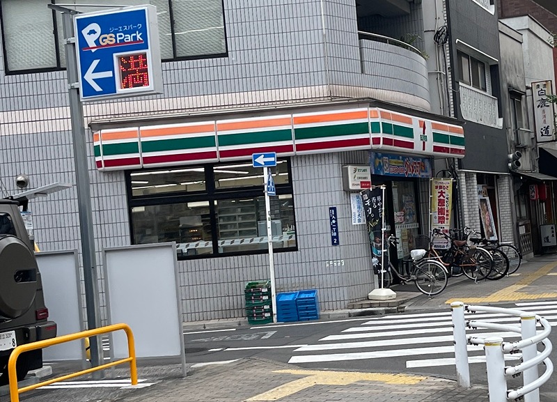 プレスタイル入谷Ⅱ コンビニ