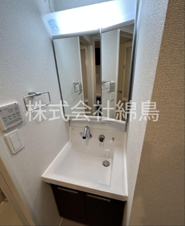 スカイ ラ トゥール蔵前 洗面所