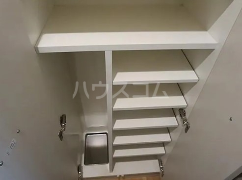 ＦＵＴＩＶＡＬ上石神井駅前通り 収納