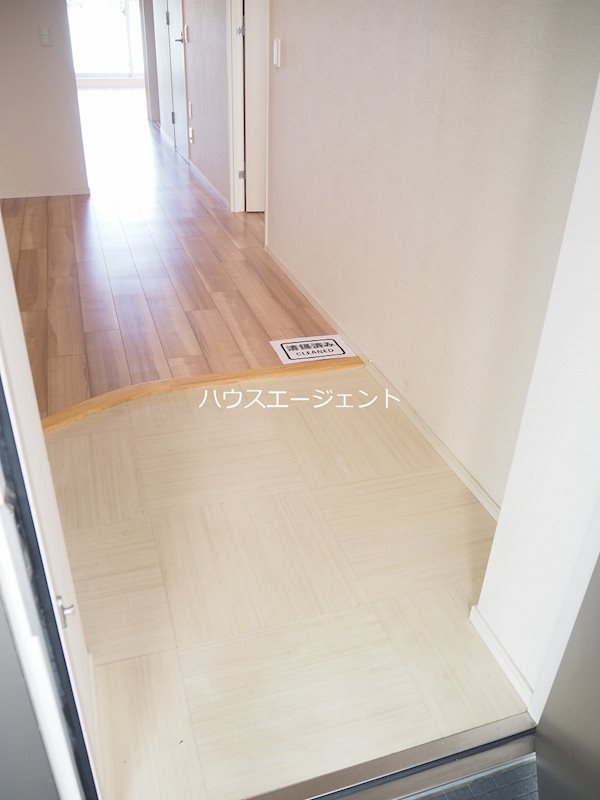 パークテラスイーリス 玄関