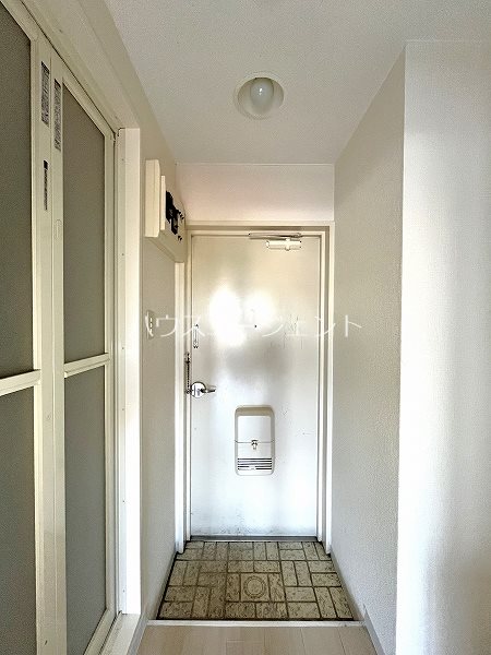 東陽レンタカービル 玄関