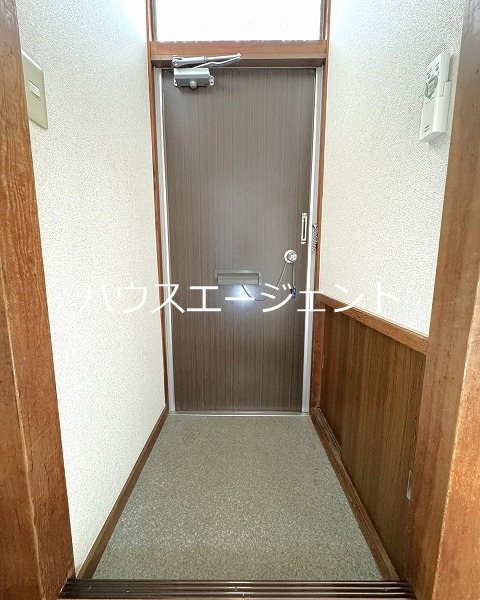 マルヨシハイツ 玄関