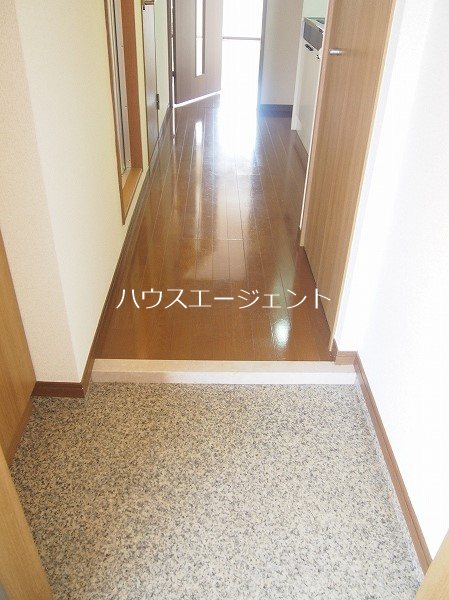ルシェール西葛西 玄関