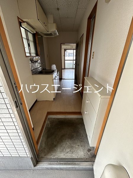 清水マンション 玄関