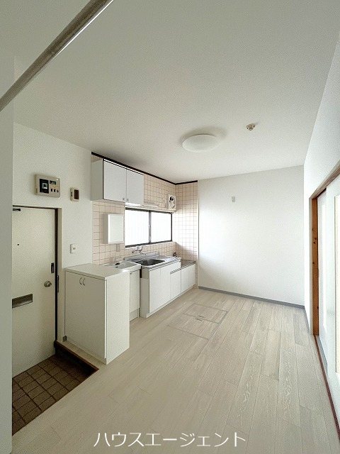 丸清コーポ リビング