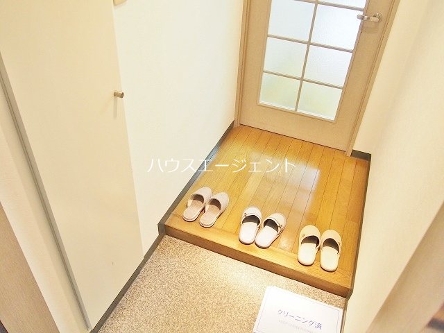 クレセント小坂部 玄関