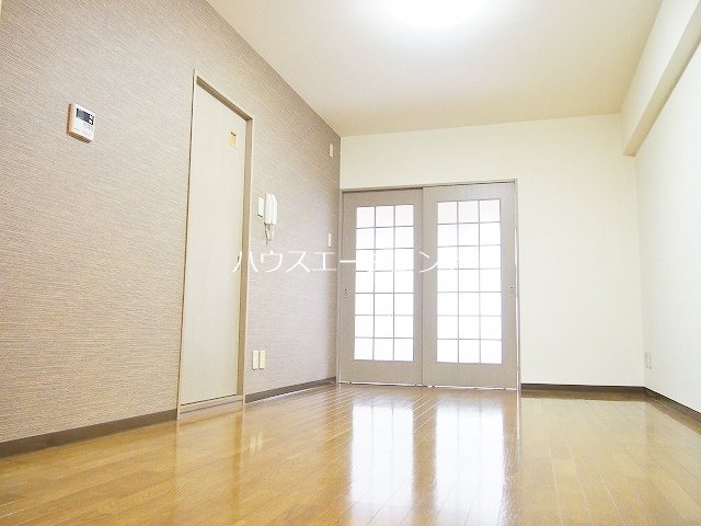 クレセント小坂部 リビング
