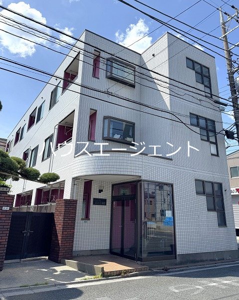 ラグジュアリーサンレイク 302号室 外観