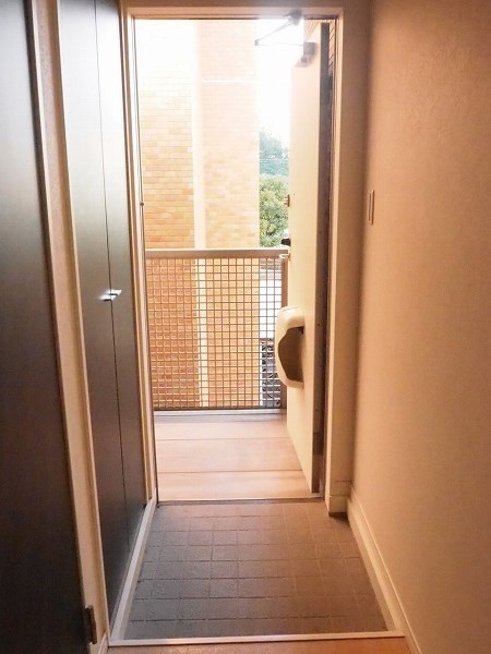 エアリエ西葛西 玄関