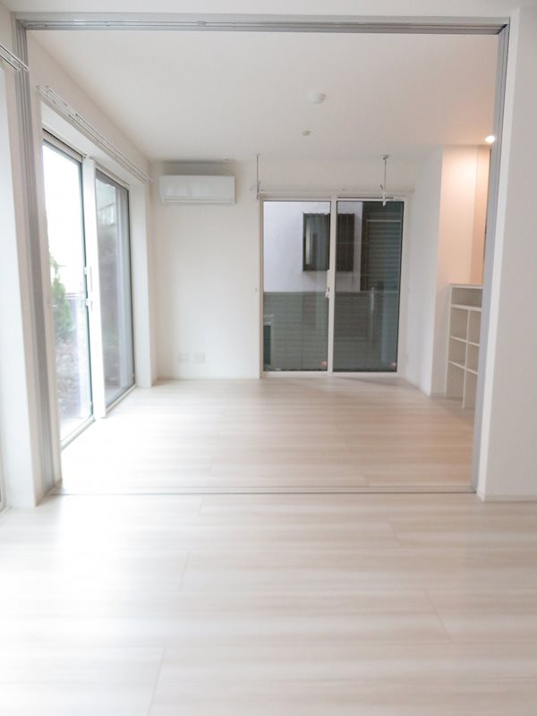 ララ・シャルム その他9