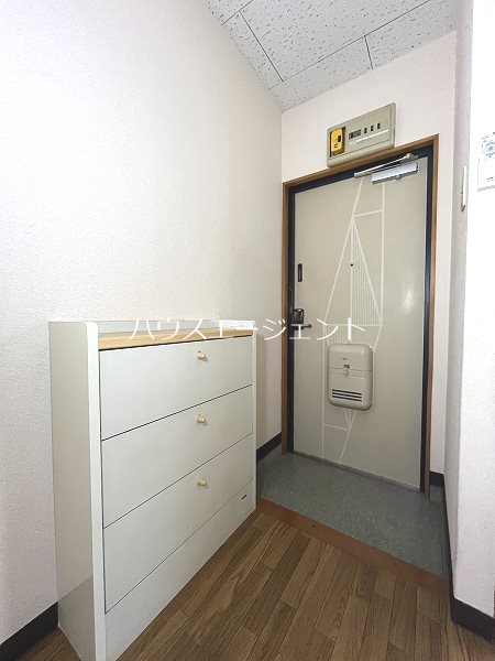 第１マルヨシビル 玄関