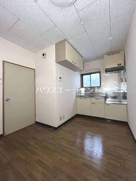 第１マルヨシビル リビング