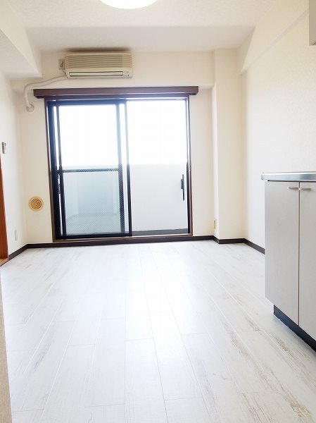 ベイ・ドルフィン リビング