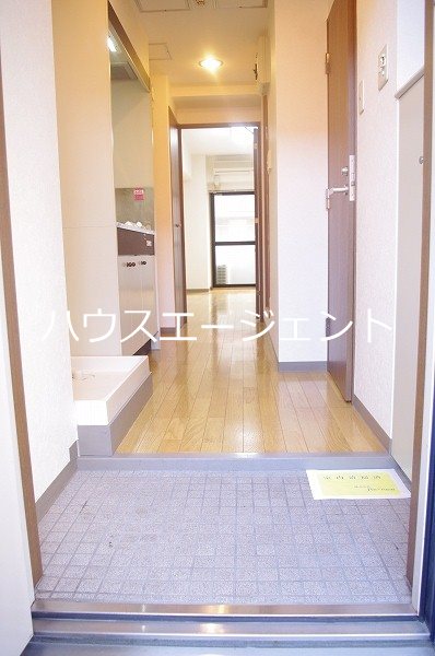 プラムメゾンⅤ 玄関