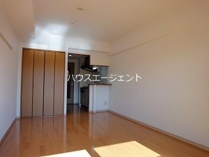パルティール　　　　　 リビング