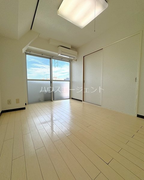 東陽レンタカービル ベッドルーム