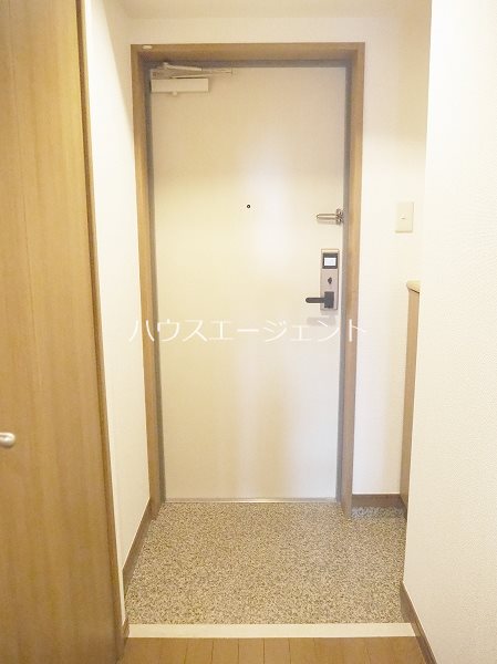 ルシェール西葛西 玄関