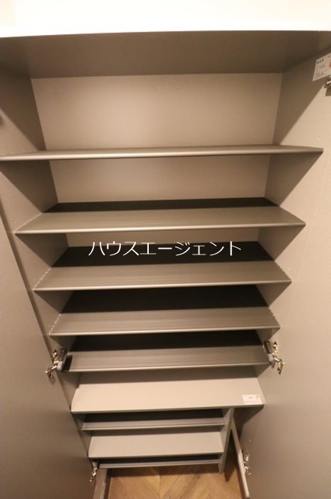 ルリアン東葛西 玄関