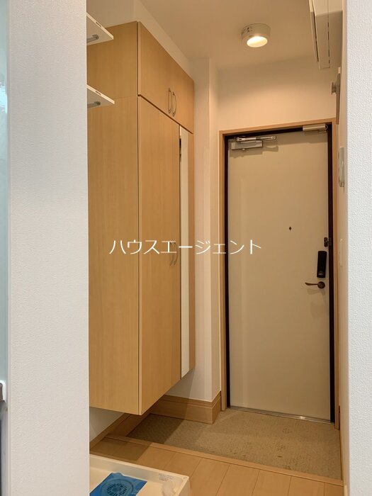 ドムス　Y 玄関