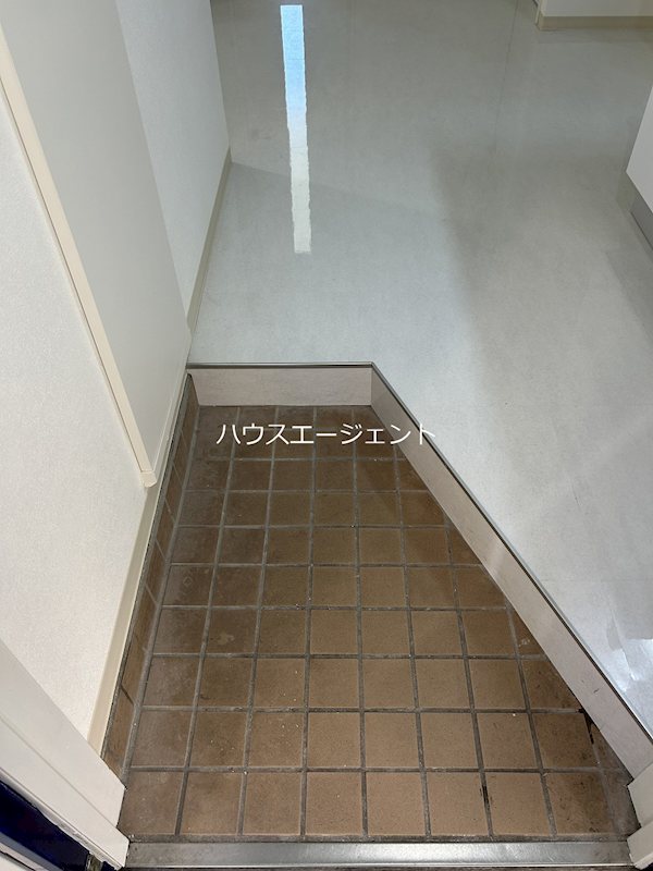 ドミール福本 玄関
