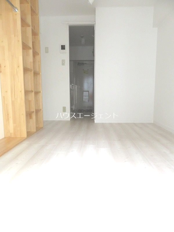 モア３ リビング