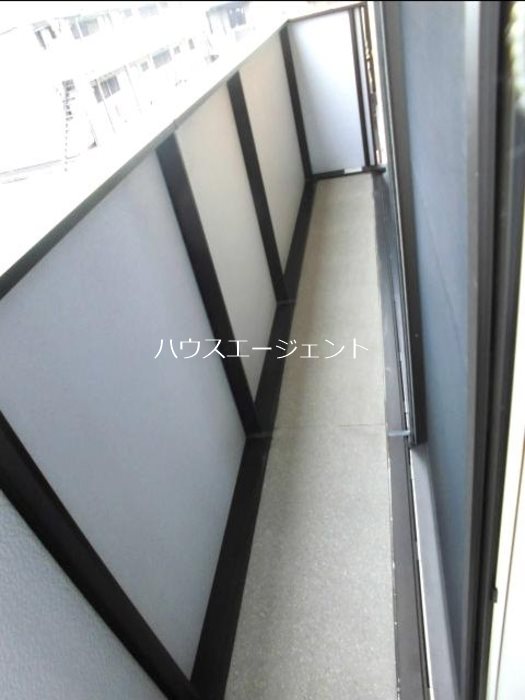 ピヴォワーヌ ベランダ