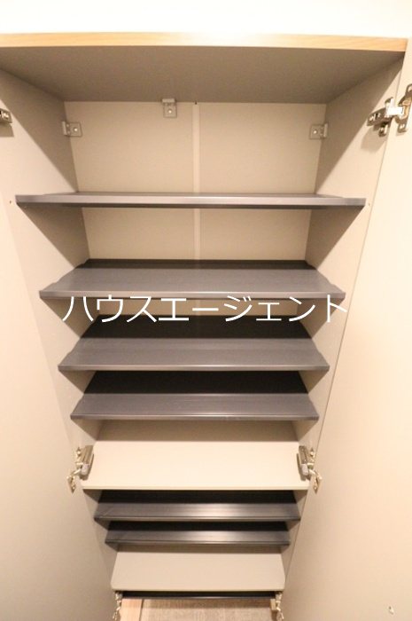 セレスティア東葛西Ⅰ 玄関