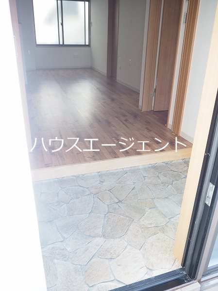 BOW!HOUSE　B棟 玄関