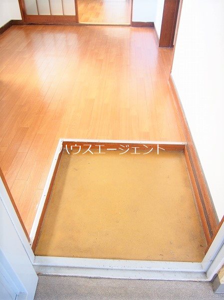 佐治ビル 玄関