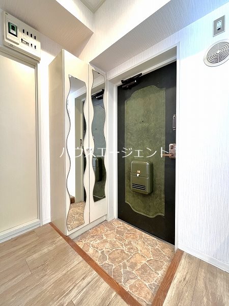 第五サンキビル 玄関