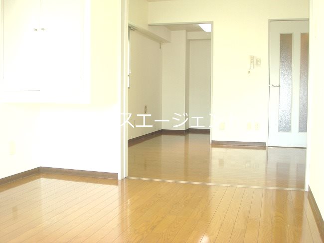 第2オンセイマンション リビング