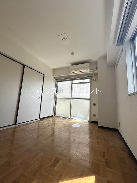 正栄ビル ベッドルーム