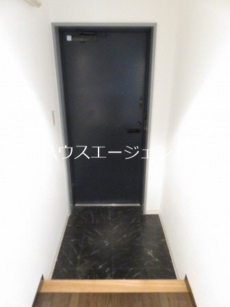 クリスタルタワー 玄関