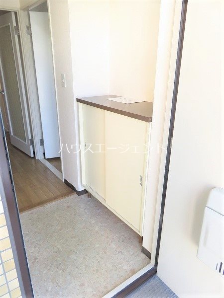 清水マンション 玄関