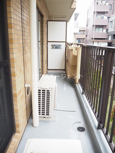 清水マンション ベランダ