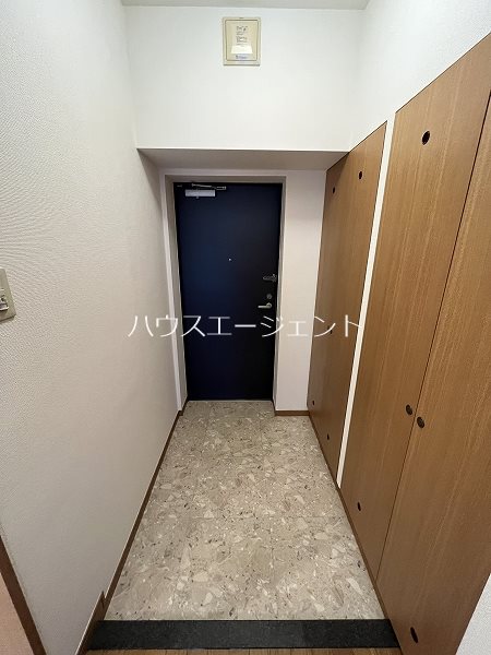 インカウンターマンション 玄関