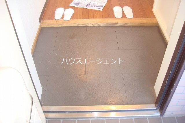 ロイヤルハイム・KEN 玄関