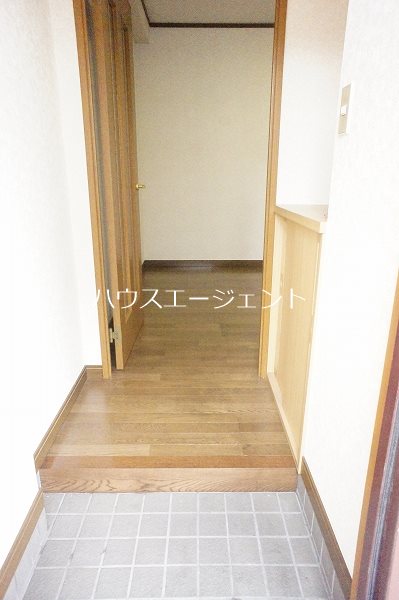 Break Area #1 玄関