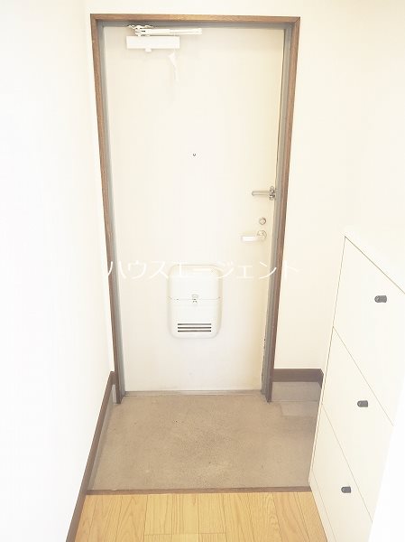 大高ハイツ 玄関