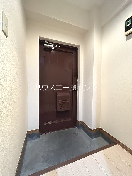 ラ・パイクスⅡ 玄関