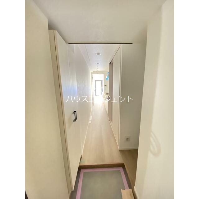 スリーブロックス 玄関