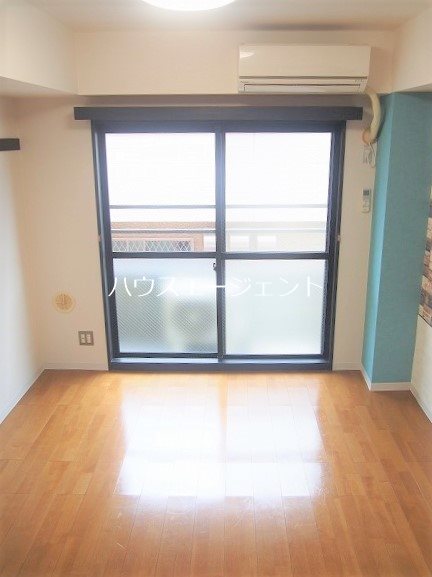 コーポレージ中葛西 リビング