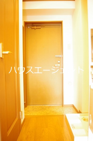 イーストパレス 玄関