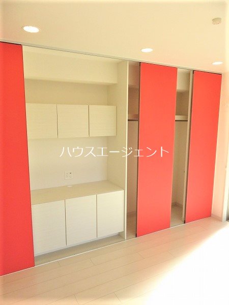 リブリ・アライ その他8