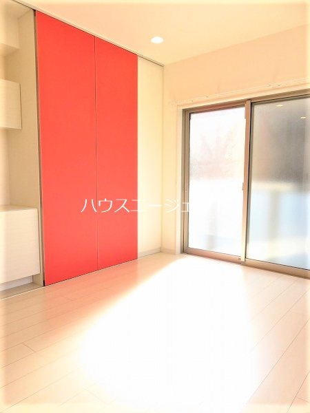 リブリ・アライ ベッドルーム