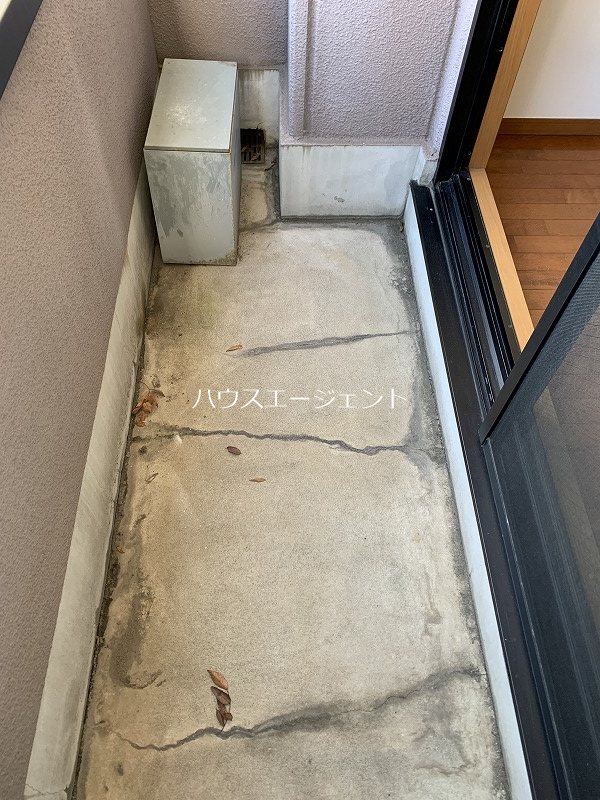 YFビル ベランダ